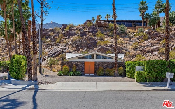 2499 S PALM CANYON DR, PALM SPRINGS, CA 92264 - Image b133ddfd94bea71e13e3d85b1a8a5c8d/611995045