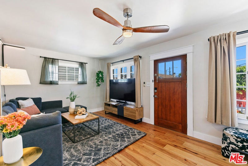 719 Columbia Place