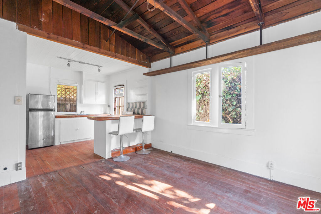 691 Santa Clara Avenue