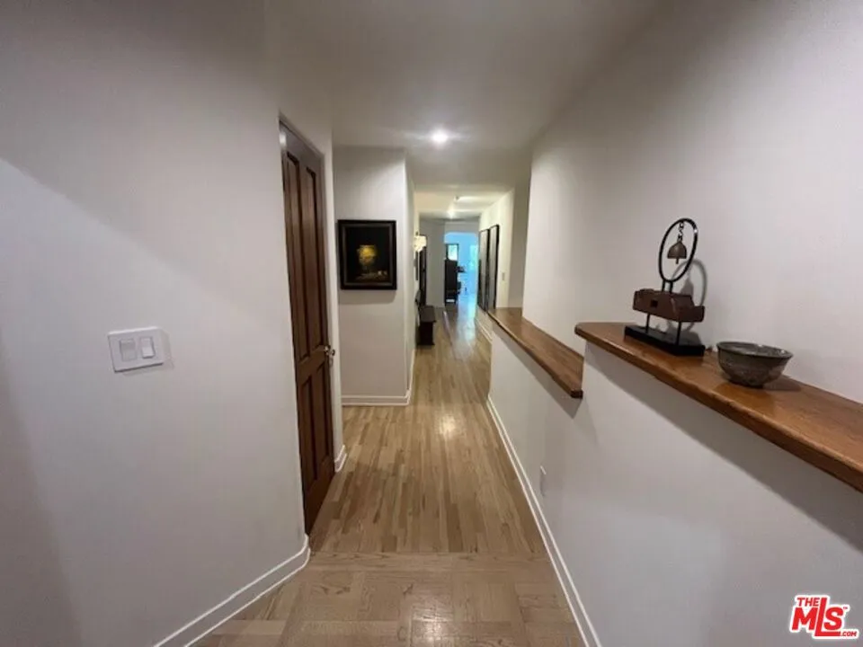 Pacific Palisades, California 90272, United States, 3 Bedrooms Bedrooms, ,2 BathroomsBathrooms,Residential,Active,184121