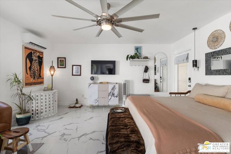 314 E Stevens Road 10