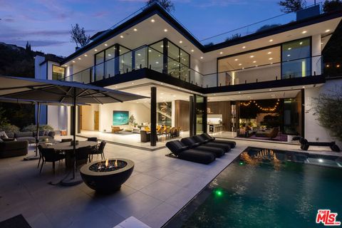 1488 Rising Glen Road Los Angeles CA 90069