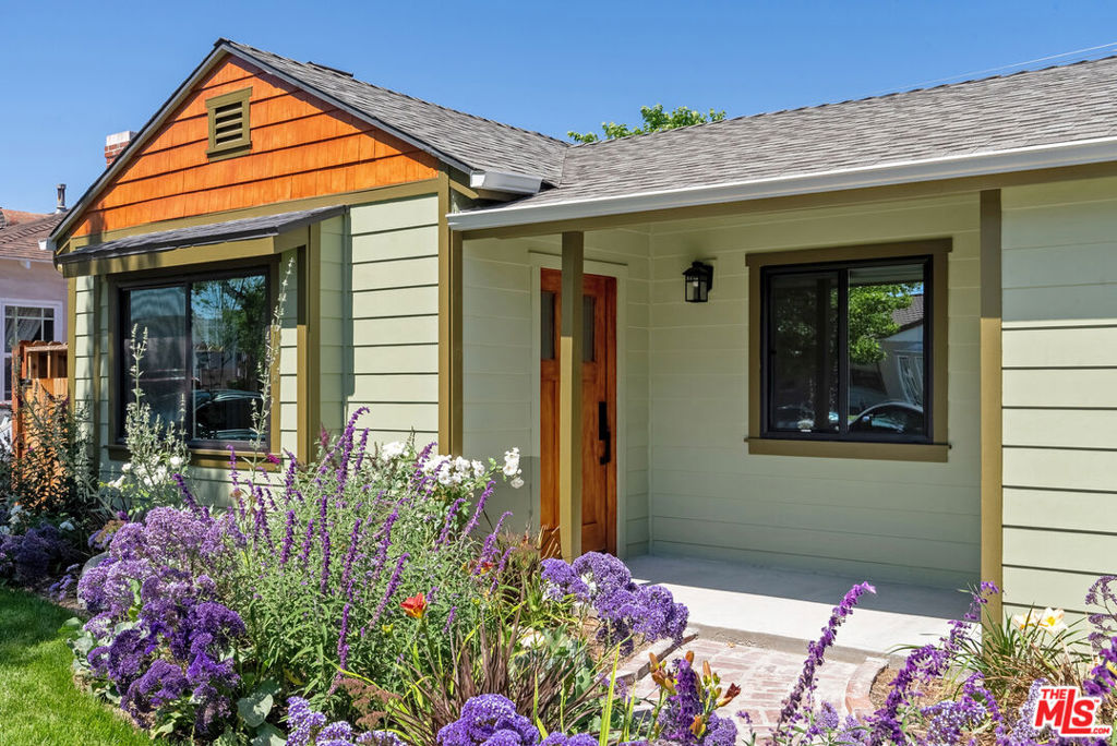 Properties 2 420 N Frederic Street