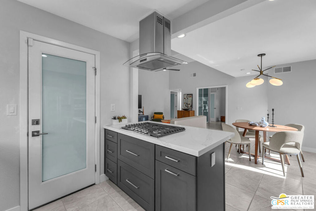 35583 W Paseo Circulo