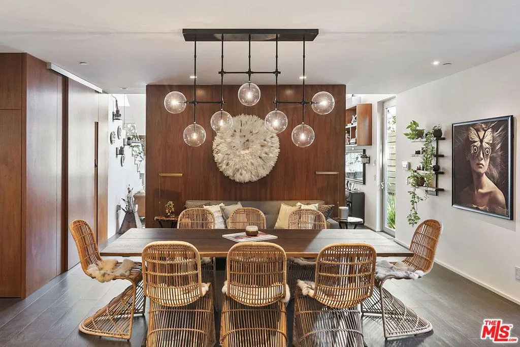 Venice, California 90291, United States, 3 Bedrooms Bedrooms, ,3 BathroomsBathrooms,Residential,Active,250664