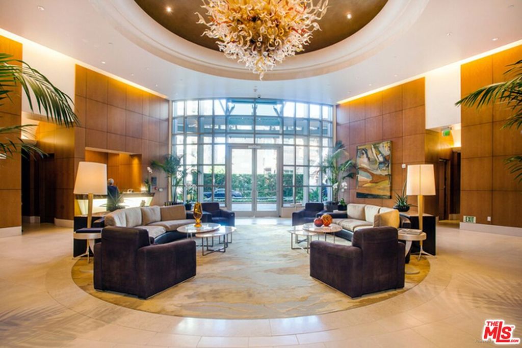 10776 Wilshire Boulevard 301