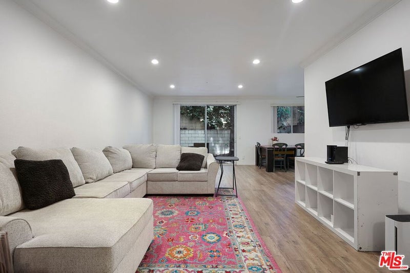 4949 Genesta Avenue 111