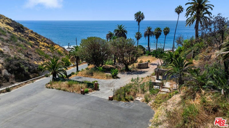 19355 Pacific Coast Highway