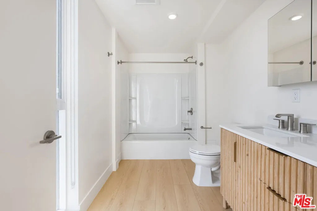 Cypress, California 90630, United States, 3 Bedrooms Bedrooms, ,2 BathroomsBathrooms,Residential,Active,239248