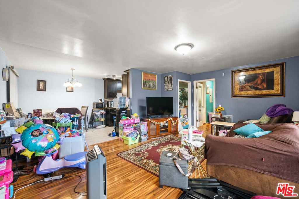 756 N Inglewood Avenue 1