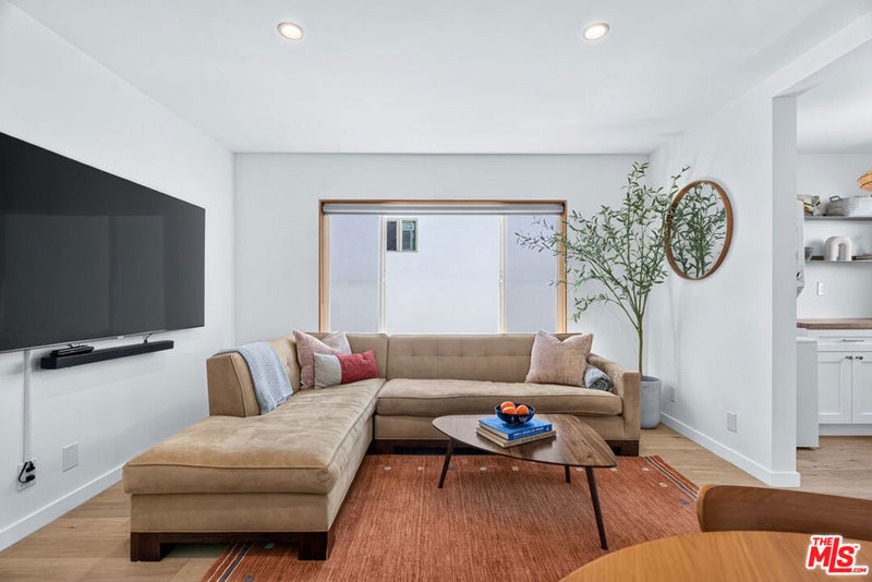 2135 Bellevue Avenue 12