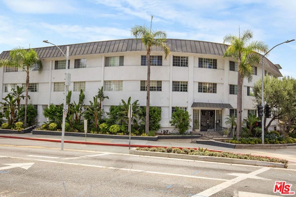 8490 FOUNTAIN AVE APT 203, WEST HOLLYWOOD, CA 90069 - Image b271ffaffe2be937b7ff9119d4e7e580/85686770