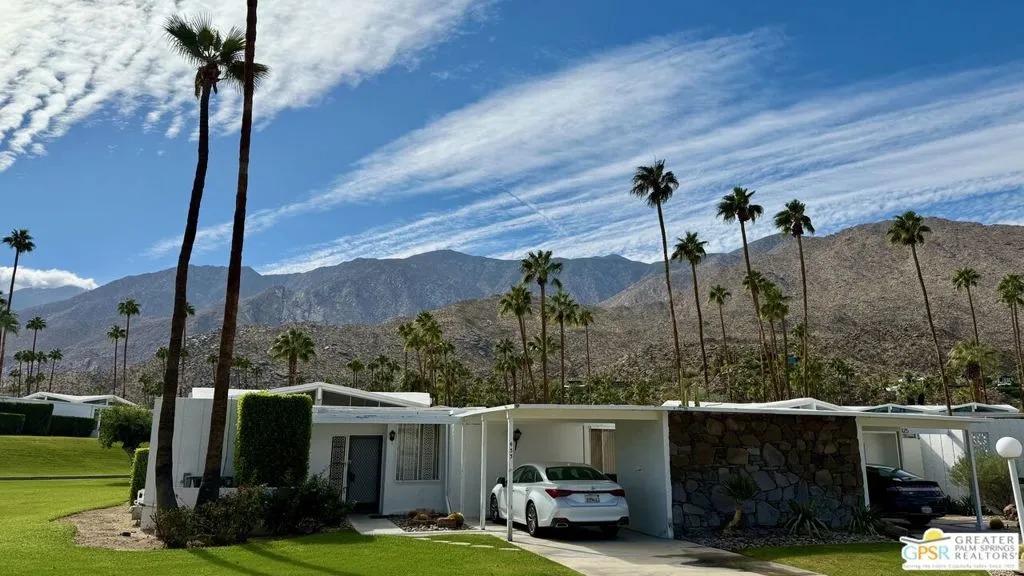 Palm Springs, California 92264, United States, 3 Bedrooms Bedrooms, ,2 BathroomsBathrooms,Residential,Pending,243969