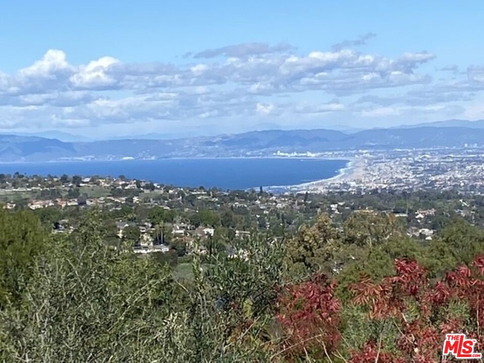 Properties 2 30 Portuguese Bend Road