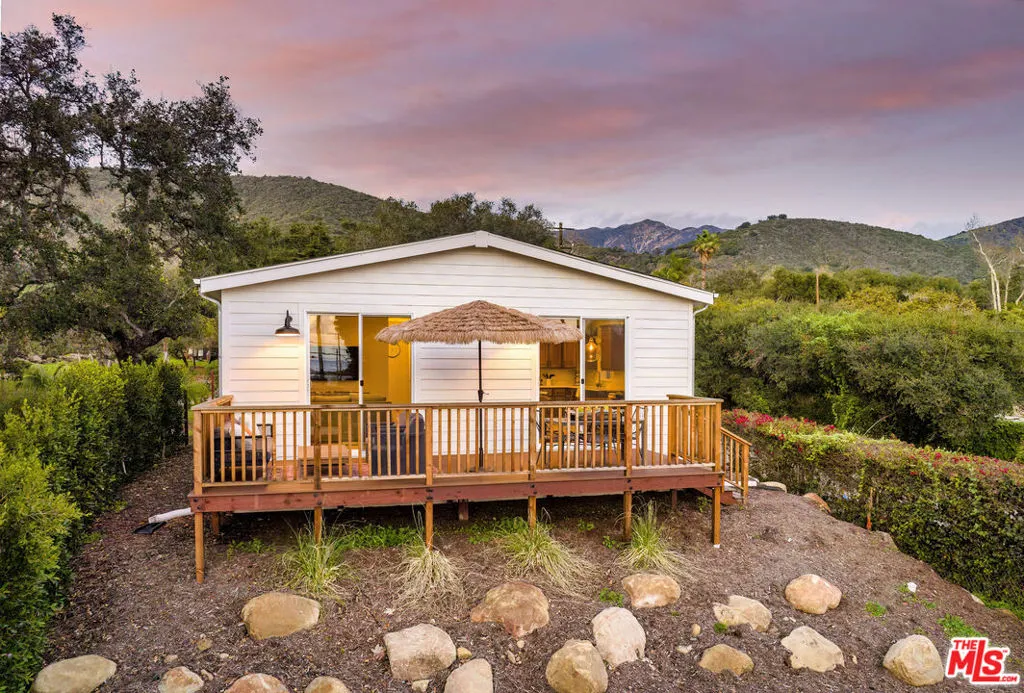 Carpinteria, California 93013, United States, 3 Bedrooms Bedrooms, ,2 BathroomsBathrooms,Residential,Pending,180439