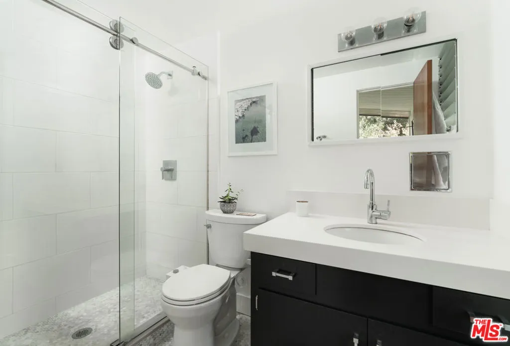 Carpinteria, California 93013, United States, 3 Bedrooms Bedrooms, ,2 BathroomsBathrooms,Residential,Pending,180439