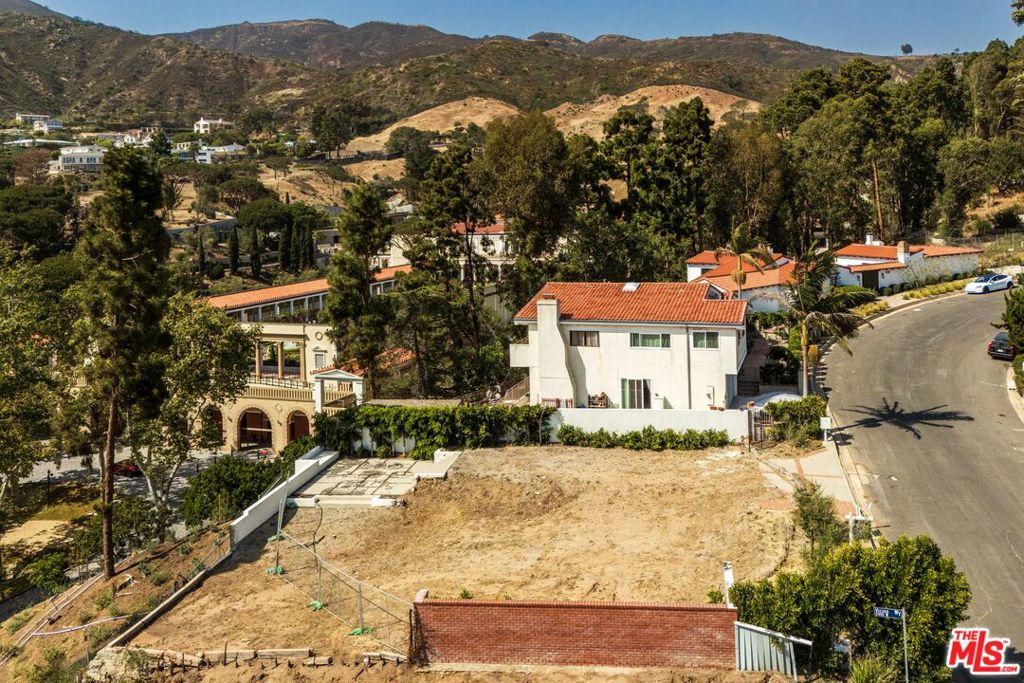 17941 Tramonto Drive