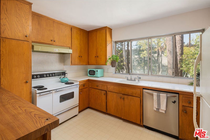4353 Colfax Avenue 34
