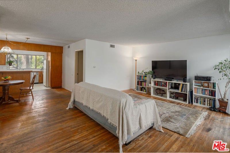 4353 Colfax Avenue 34