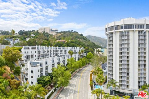 171 N Church Lane 304 Los Angeles CA 90049