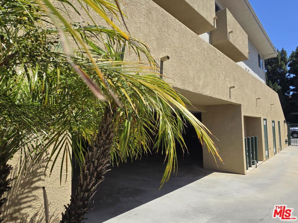 10809 Palms Boulevard