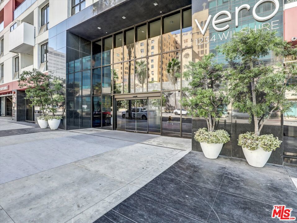1234 Wilshire Boulevard 118
