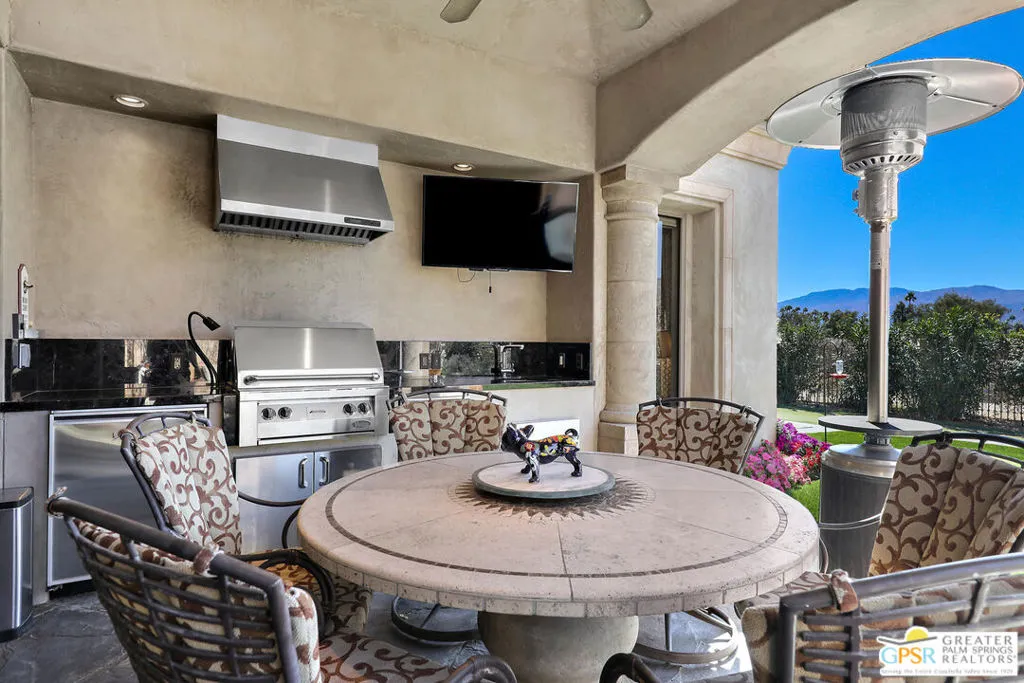 Rancho Mirage, California 92270, United States, 3 Bedrooms Bedrooms, ,4 BathroomsBathrooms,Residential,Active,246244