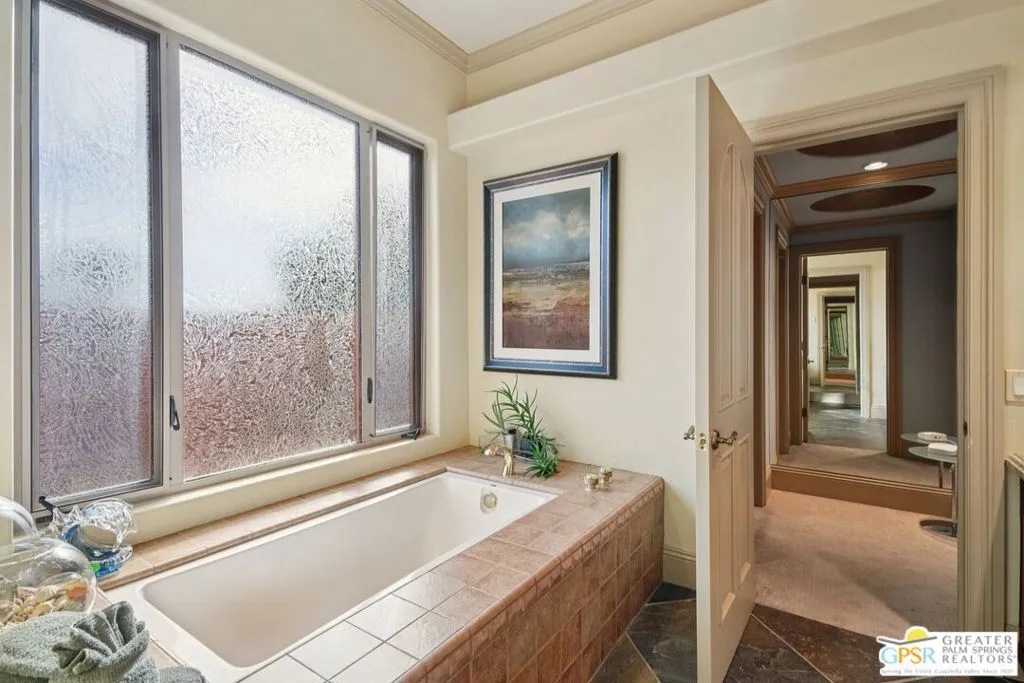 Rancho Mirage, California 92270, United States, 3 Bedrooms Bedrooms, ,4 BathroomsBathrooms,Residential,Active,246244