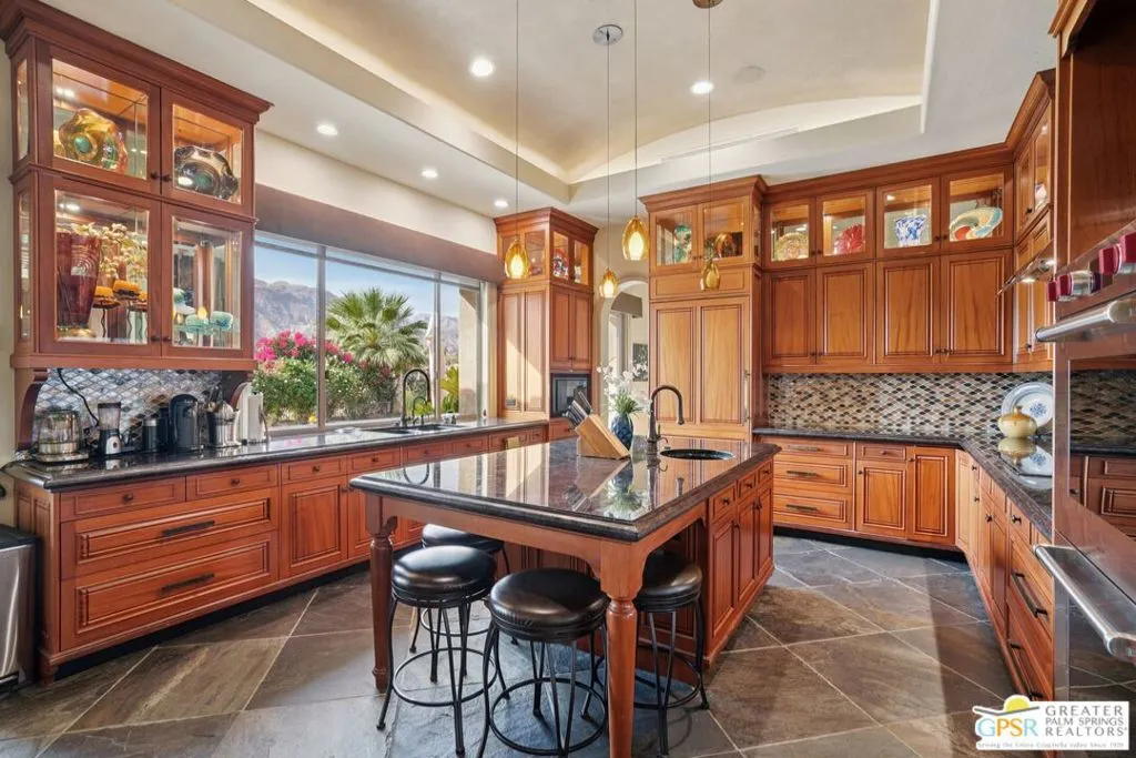 Rancho Mirage, California 92270, United States, 3 Bedrooms Bedrooms, ,4 BathroomsBathrooms,Residential,Active,246244