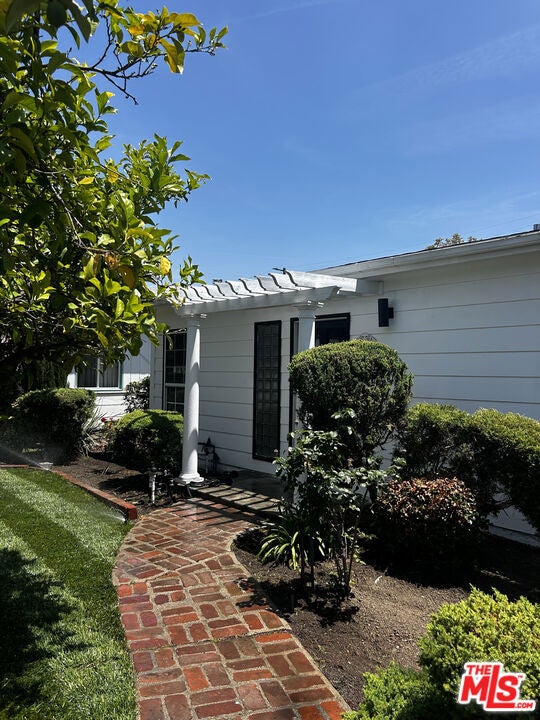 4232 Sunnyslope Ave.
