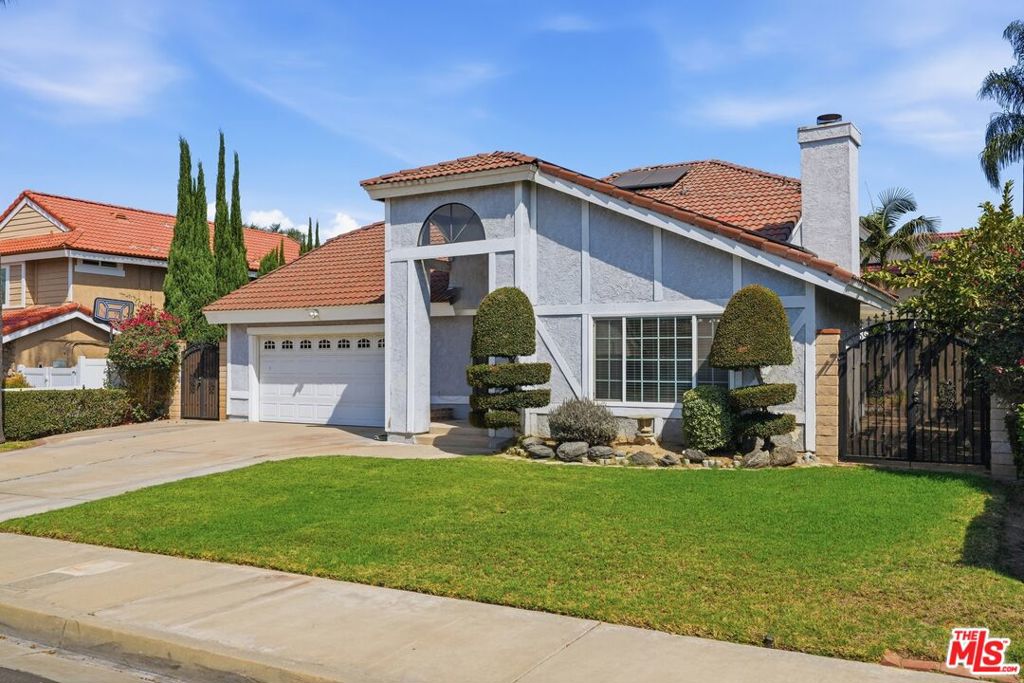 1045 Grossmont Drive