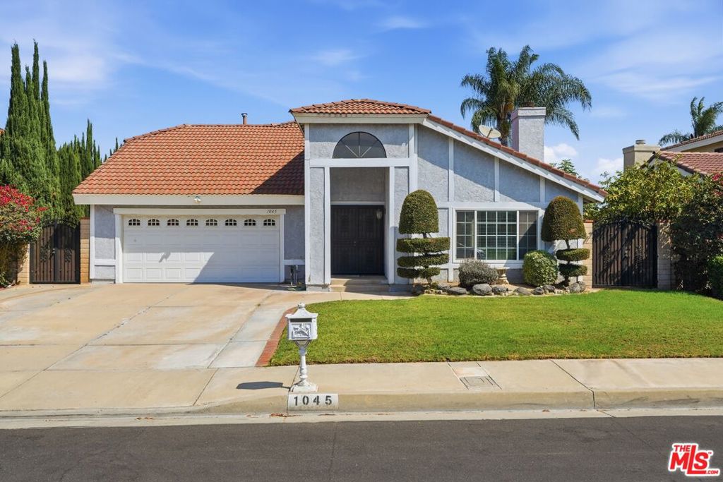 1045 Grossmont Drive