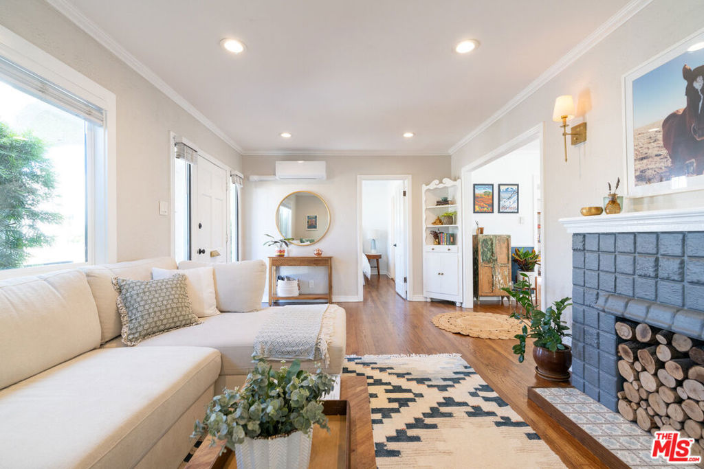 2308 S Highland Avenue