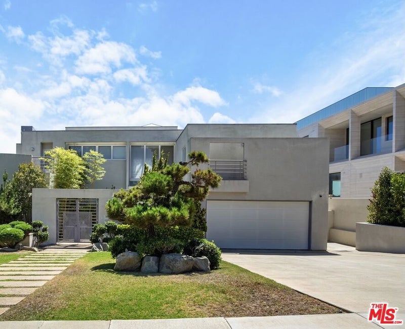 962 Franklin Street