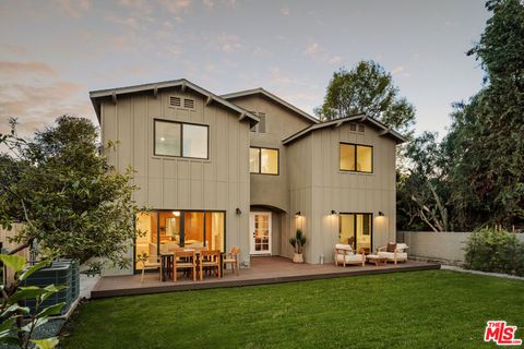 4626 Berryman Avenue Culver City CA 90230