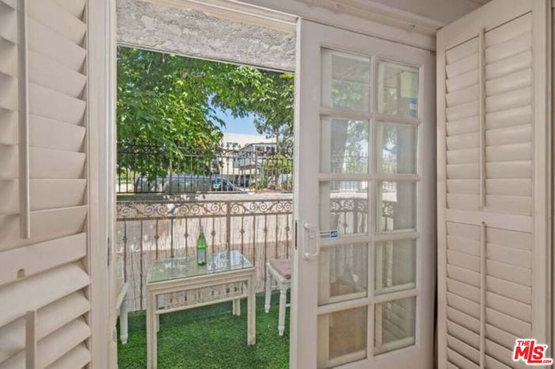 1125 Pico Boulevard 102