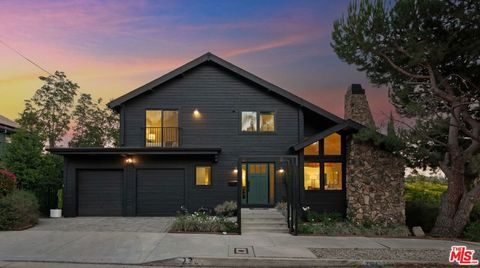 2304 Vestal Avenue Los Angeles CA 90026