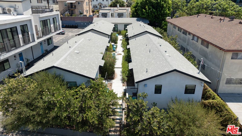 908 Everett Street