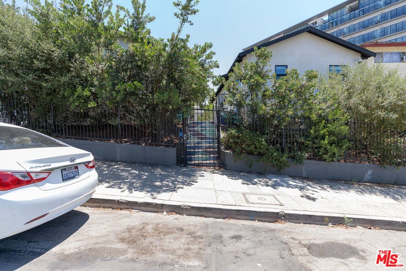 908 Everett Street