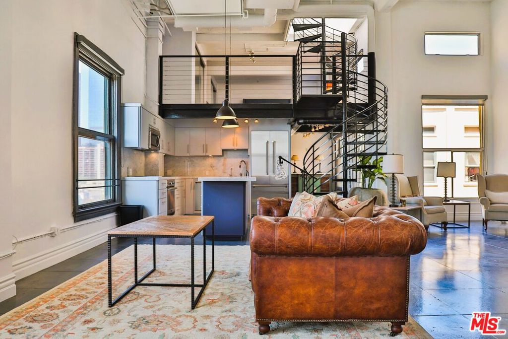 108 W 2nd Street PH1007