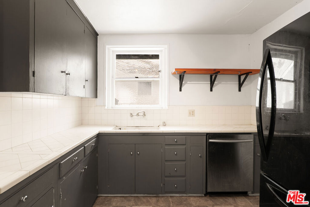 602 California Avenue