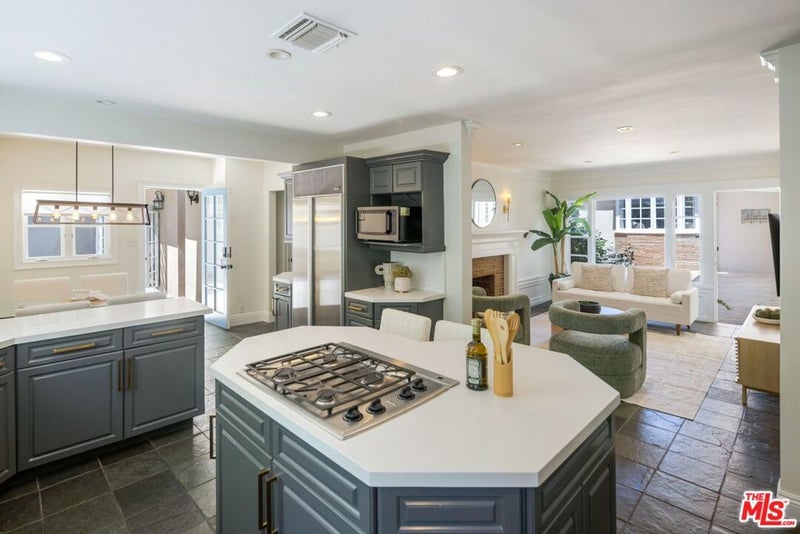 1165 Coldwater Canyon Drive