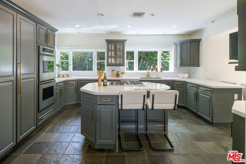 1165 Coldwater Canyon Drive