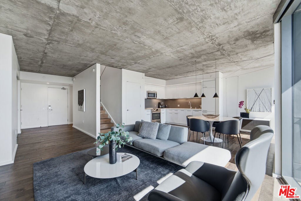 8500 W Sunset Boulevard 713