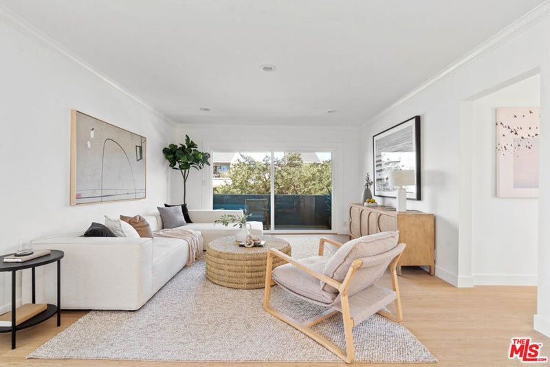 423 Pier Avenue 4