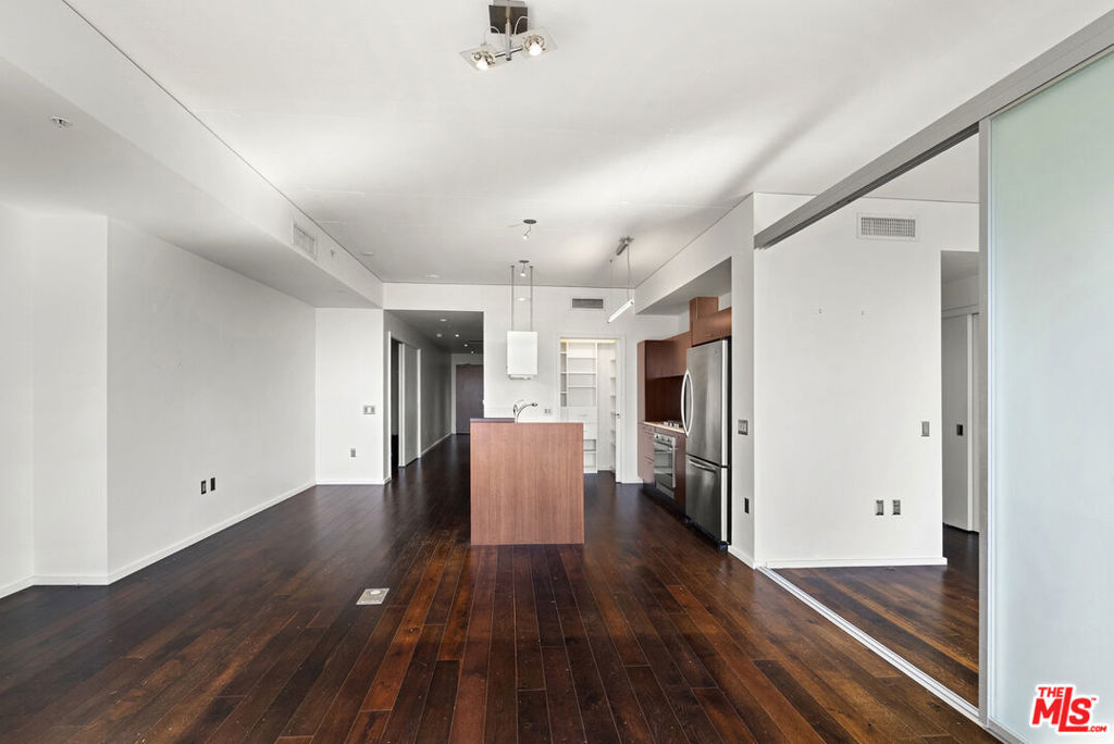 1155 S Grand Avenue 1103