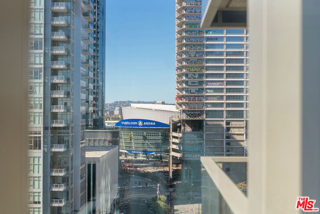 1155 S Grand Avenue 1103