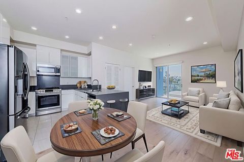 105 S Mariposa Avenue PH9 Los Angeles CA 90004
