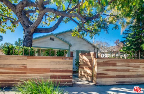 Photo of 1548 Cabrillo Avenue, Los Angeles, CA 90291 (MLS # 26989885)