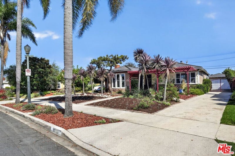 3516 S Cochran Avenue